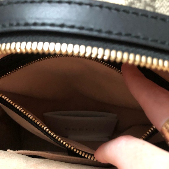 Authentic Gucci Supreme Bees Backpack - Picture 10 of 12